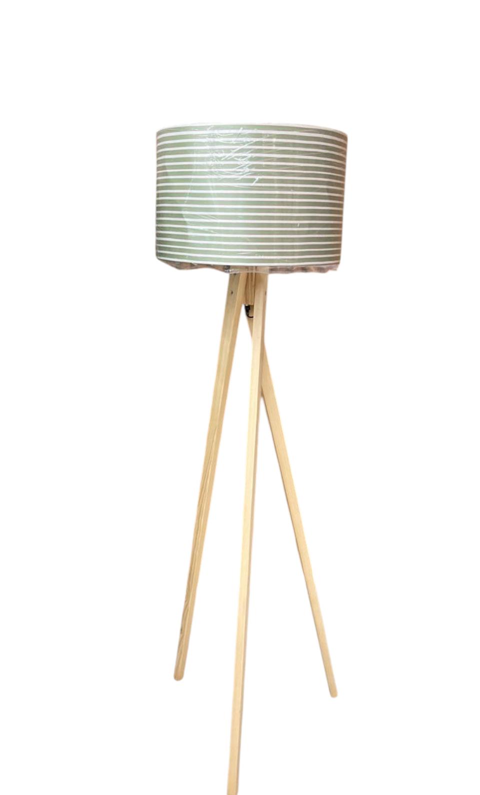 Tria Lampadere