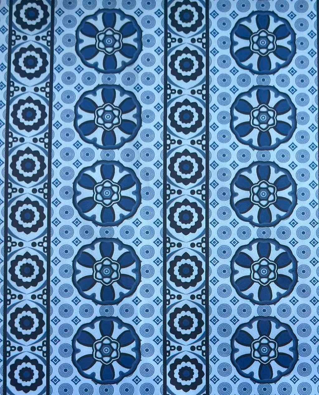 Dark blue Monochrome Flores