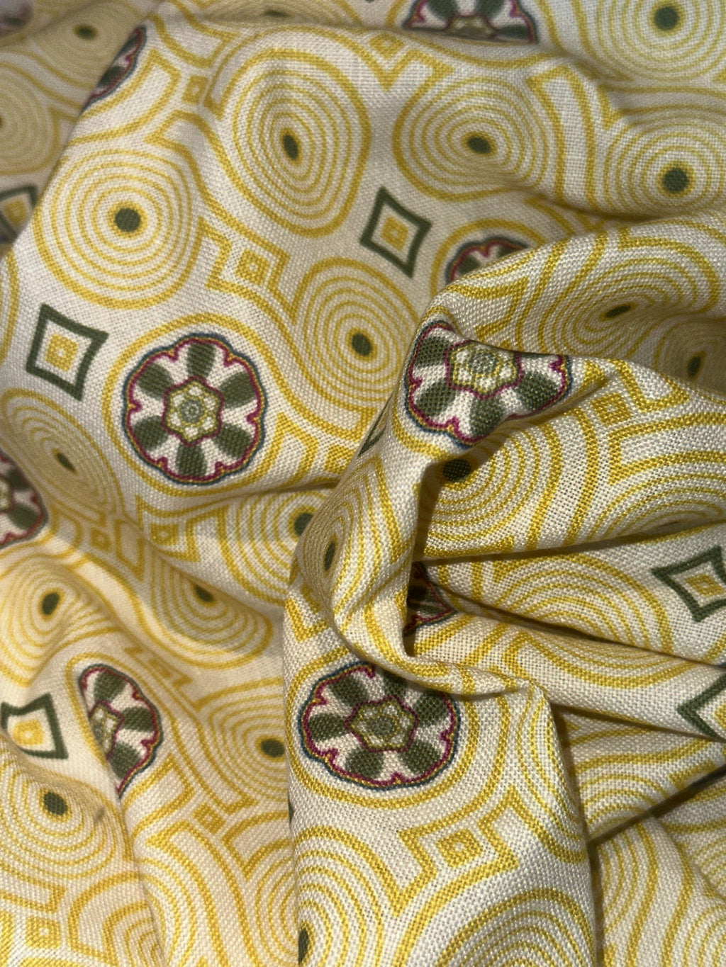 Estrellas Yellow